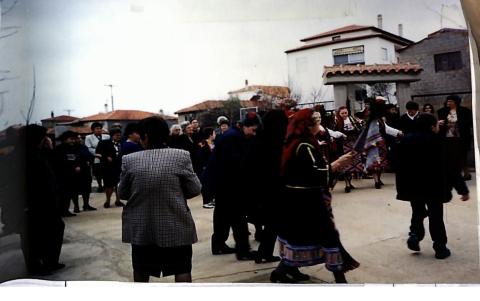 Χορός κατα την διάρκεια του εθίμου της Μπαμπώς